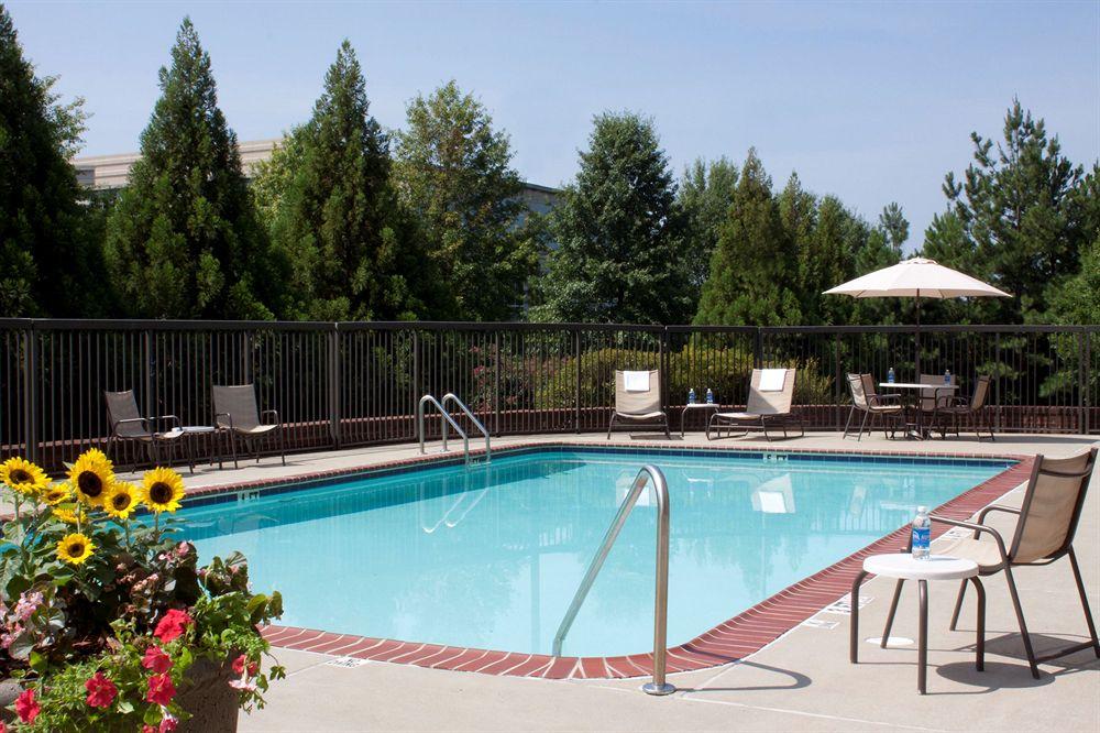 Springhill Suites By Marriott Atlanta Kennesaw Exterior photo