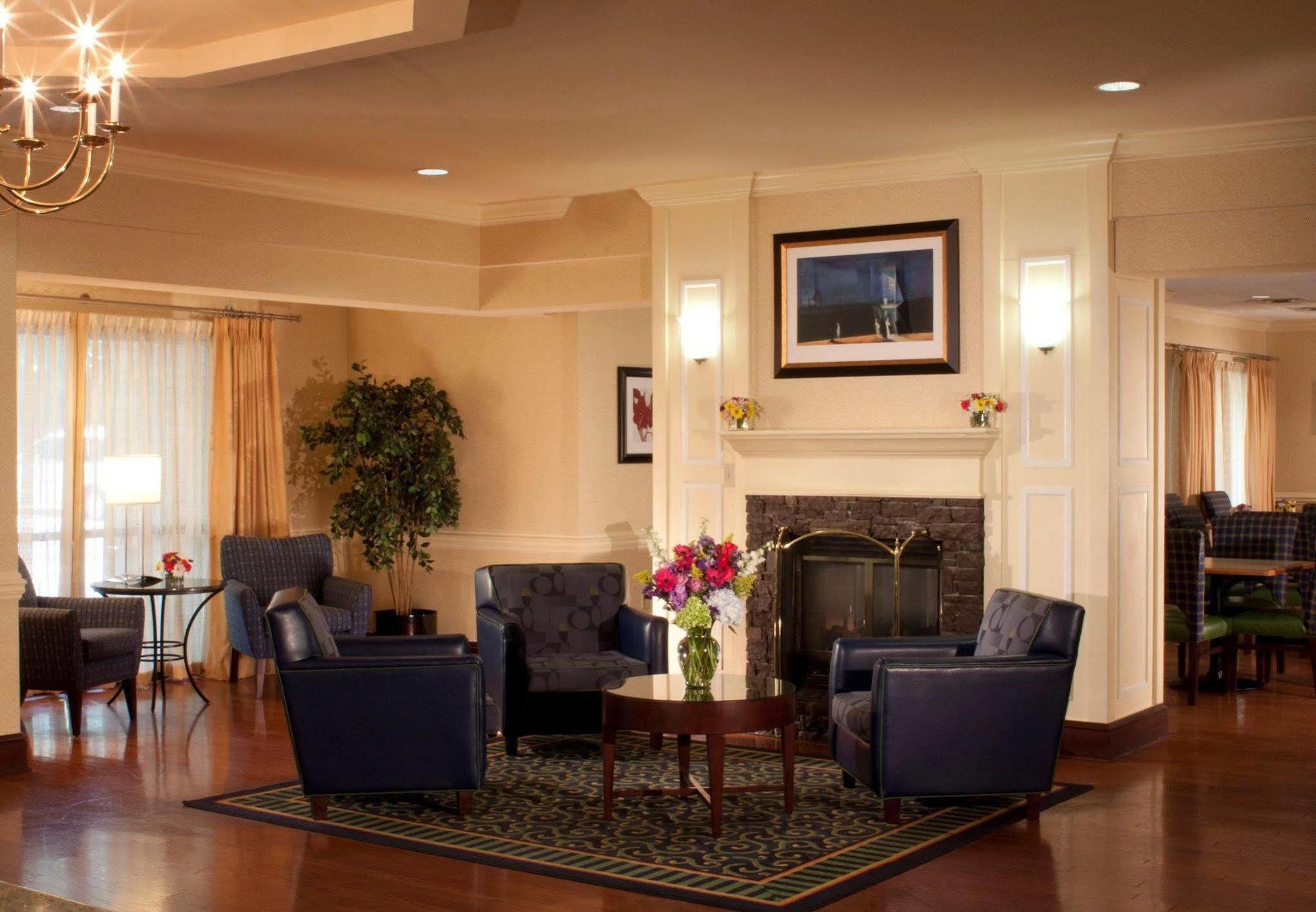 Springhill Suites By Marriott Atlanta Kennesaw Exterior photo